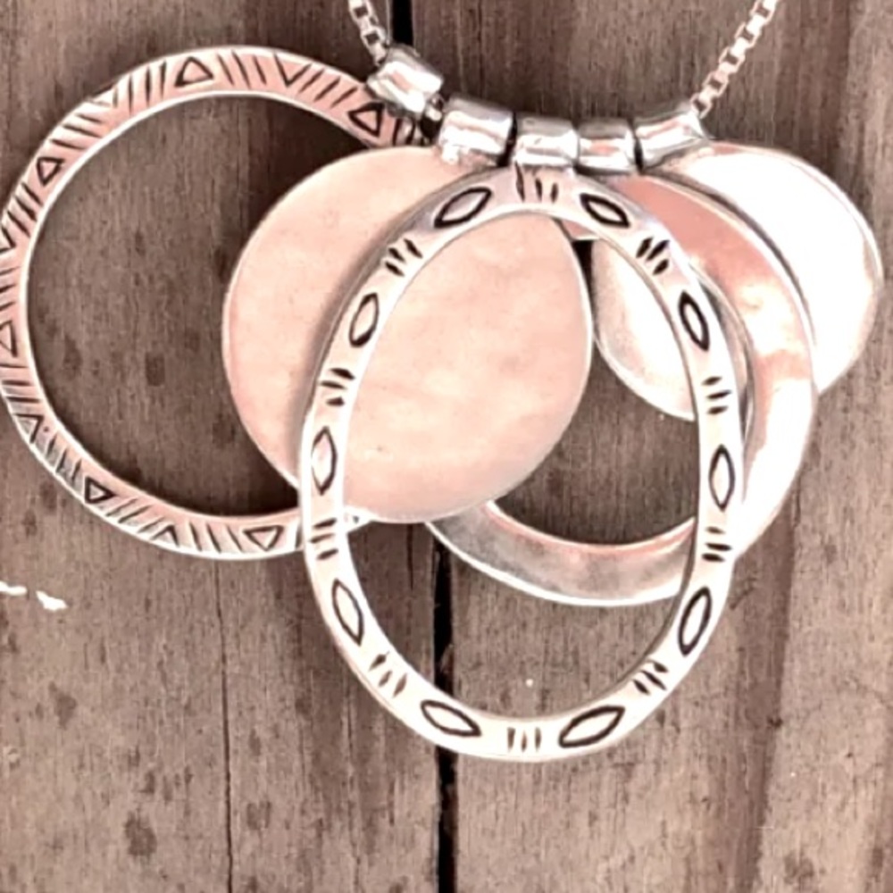 Silpada Vintage Rare Sterling Silver Varied Circles Necklace